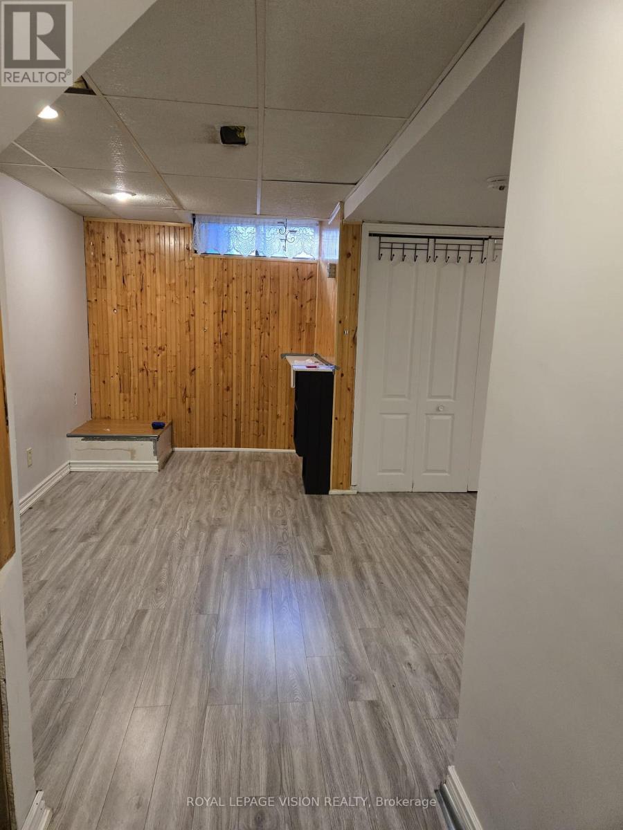 145 Chestnut Street N, Cambridge, ON - Indoor