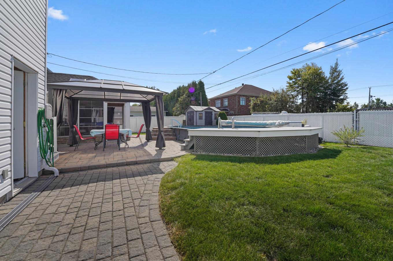 Cour - 13382 Rue St-Michel, Mirabel, QC - Outdoor With Deck Patio Veranda