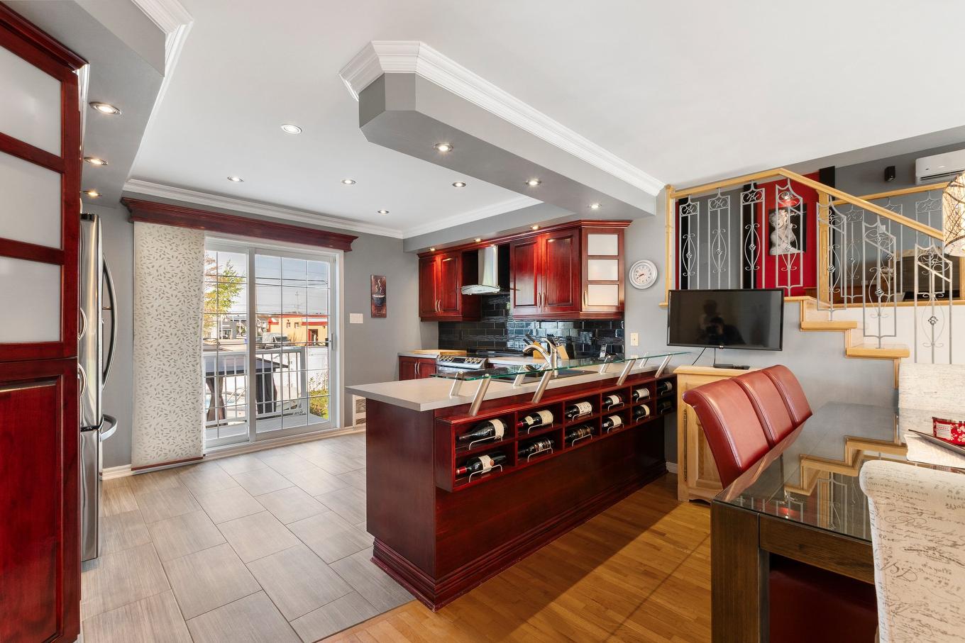 Cuisine - 13382 Rue St-Michel, Mirabel, QC - Indoor