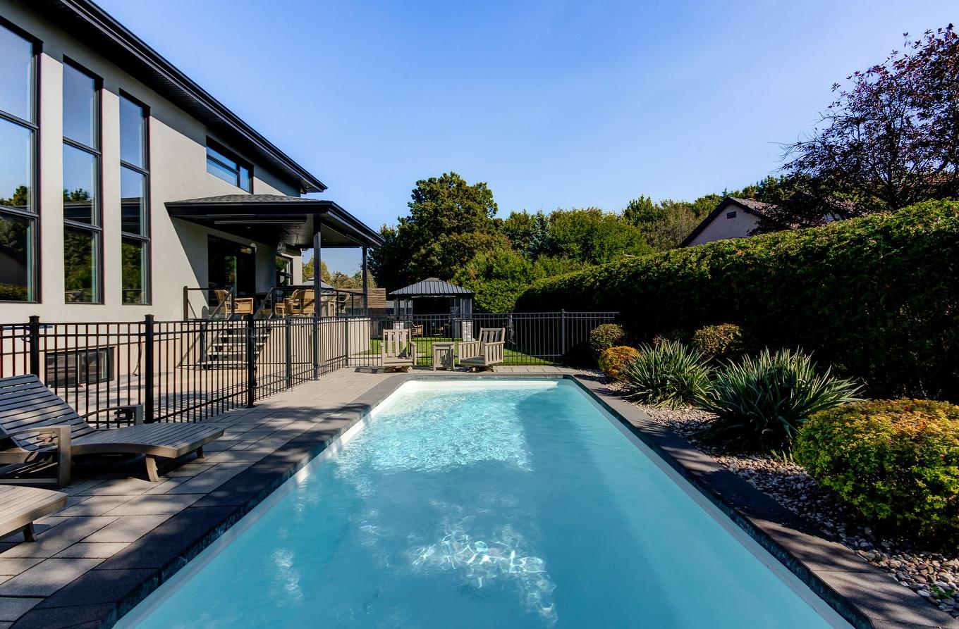 Piscine - 43 Rue Molière, Saint-Jean-Sur-Richelieu, QC - Outdoor With In Ground Pool