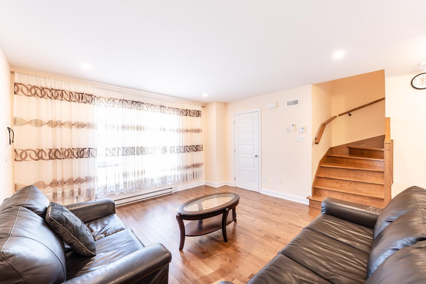 Living room - 1117 Rue Touchette, Saint-Jérôme, QC - Indoor Photo Showing Living Room