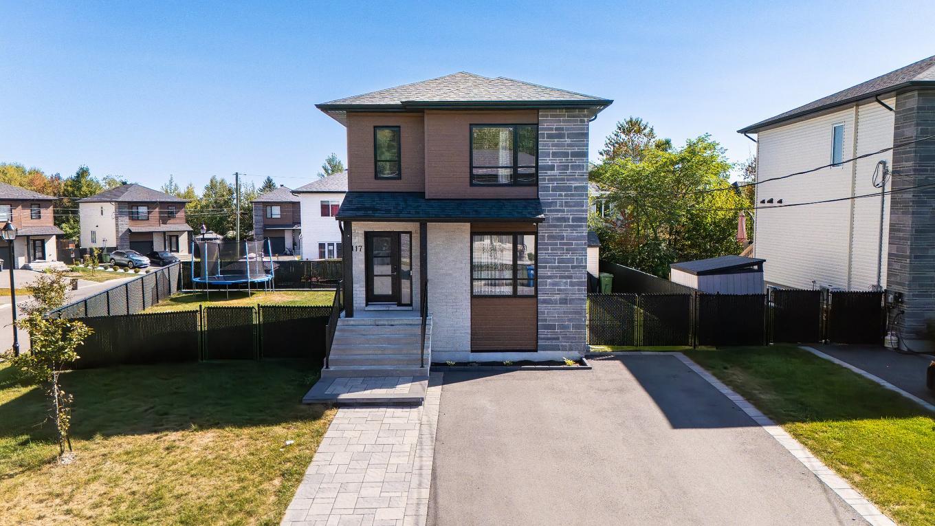 Frontage - 1117 Rue Touchette, Saint-Jérôme, QC - Outdoor