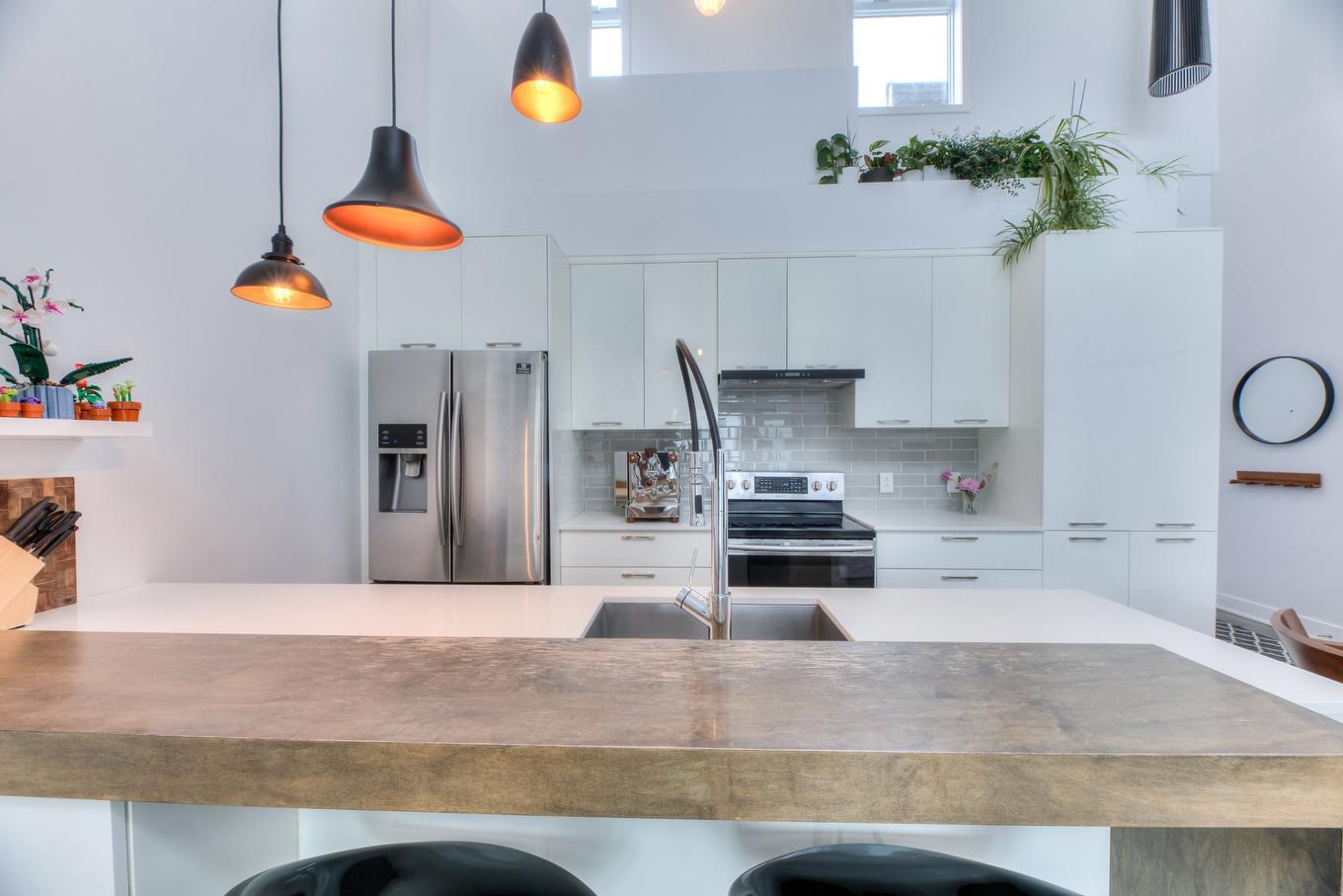 Cuisine - 409-5700 Rue Garnier, Montréal (Rosemont/La Petite-Patrie), QC - Indoor Photo Showing Kitchen With Upgraded Kitchen