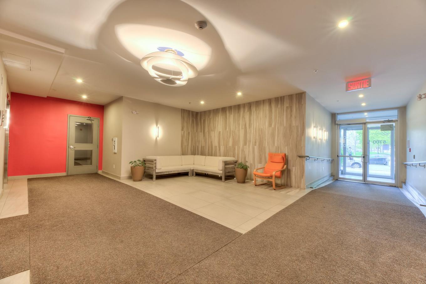 Hall d'entrée/Vestibule - 409-5700 Rue Garnier, Montréal (Rosemont/La Petite-Patrie), QC - Indoor Photo Showing Other Room