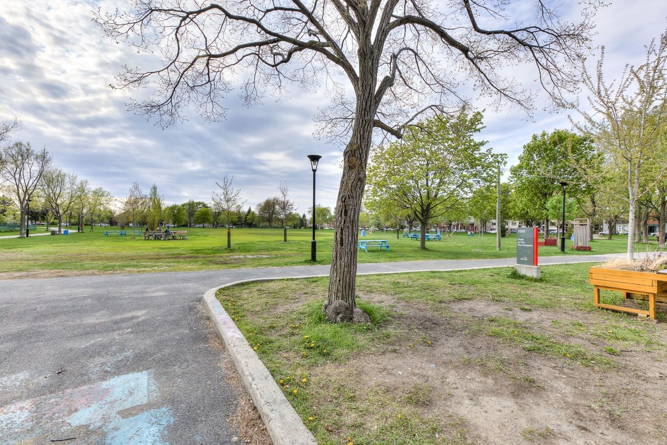 À proximité - 409-5700 Rue Garnier, Montréal (Rosemont/La Petite-Patrie), QC - Outdoor With View