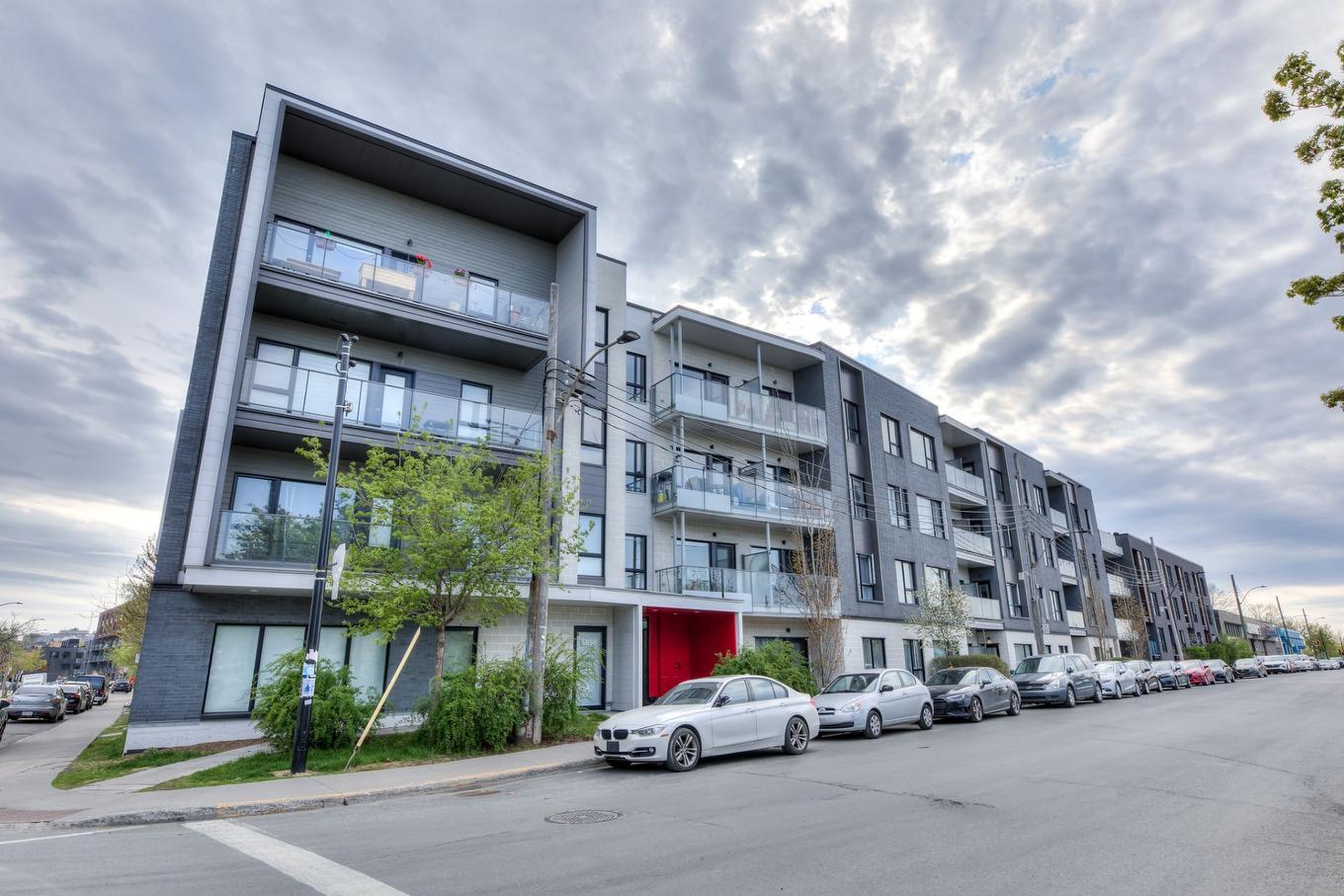 Façade - 409-5700 Rue Garnier, Montréal (Rosemont/La Petite-Patrie), QC - Outdoor With Balcony With Facade