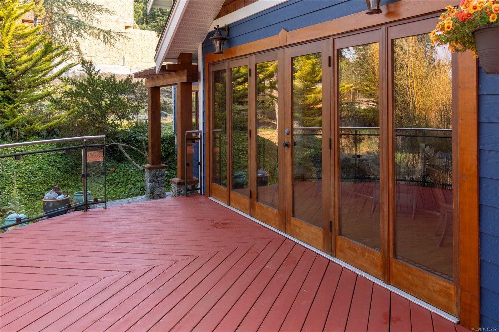 2710 Sea View Rd, Saanich, BC