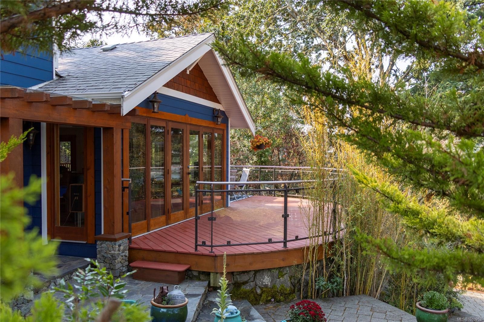 2710 Sea View Rd, Saanich, BC