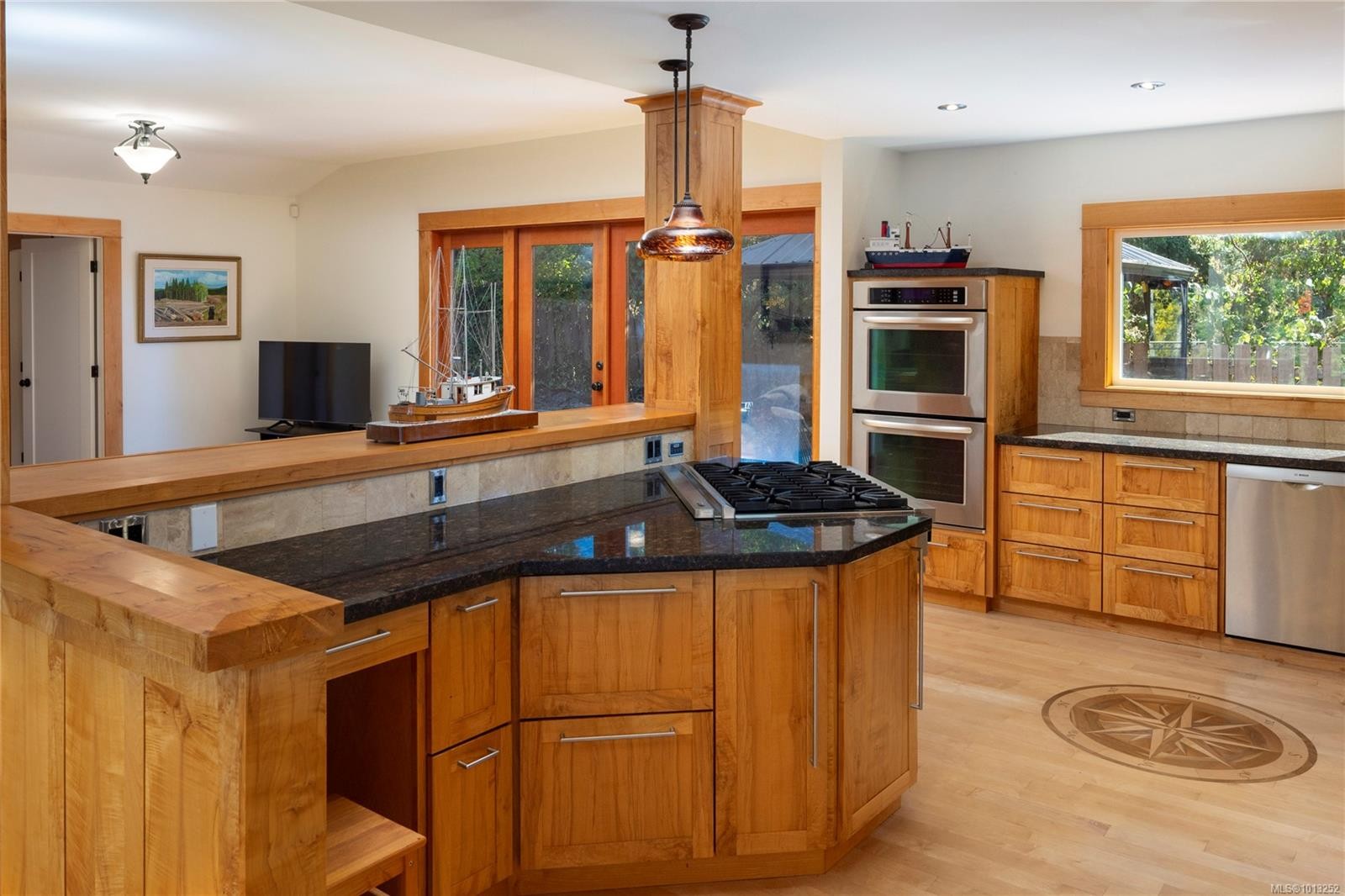 2710 Sea View Rd, Saanich, BC