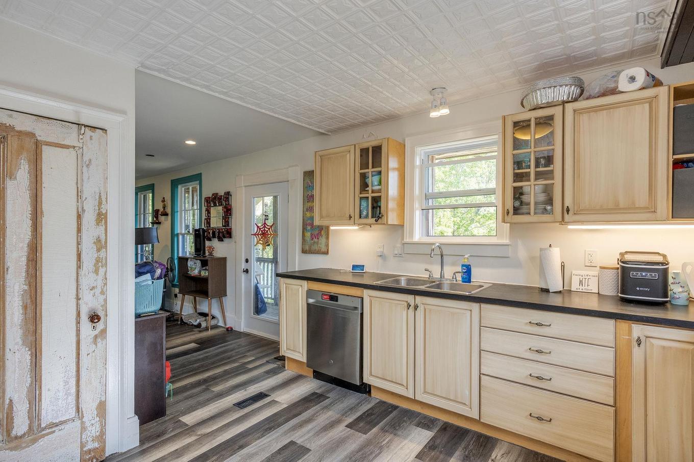 40 Pleasant Street, Bear River, NS