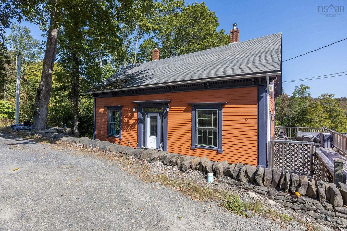 40 Pleasant Street, Bear River, NS