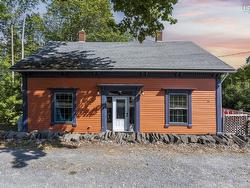 40 Pleasant Street Bear River, NS B0S 1B0