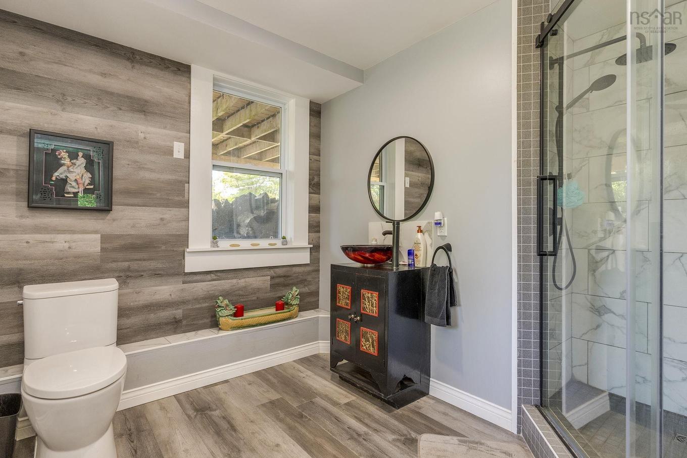 40 Pleasant Street, Bear River, NS