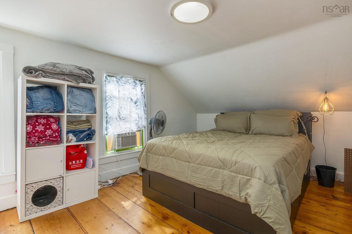 40 Pleasant Street, Bear River, NS