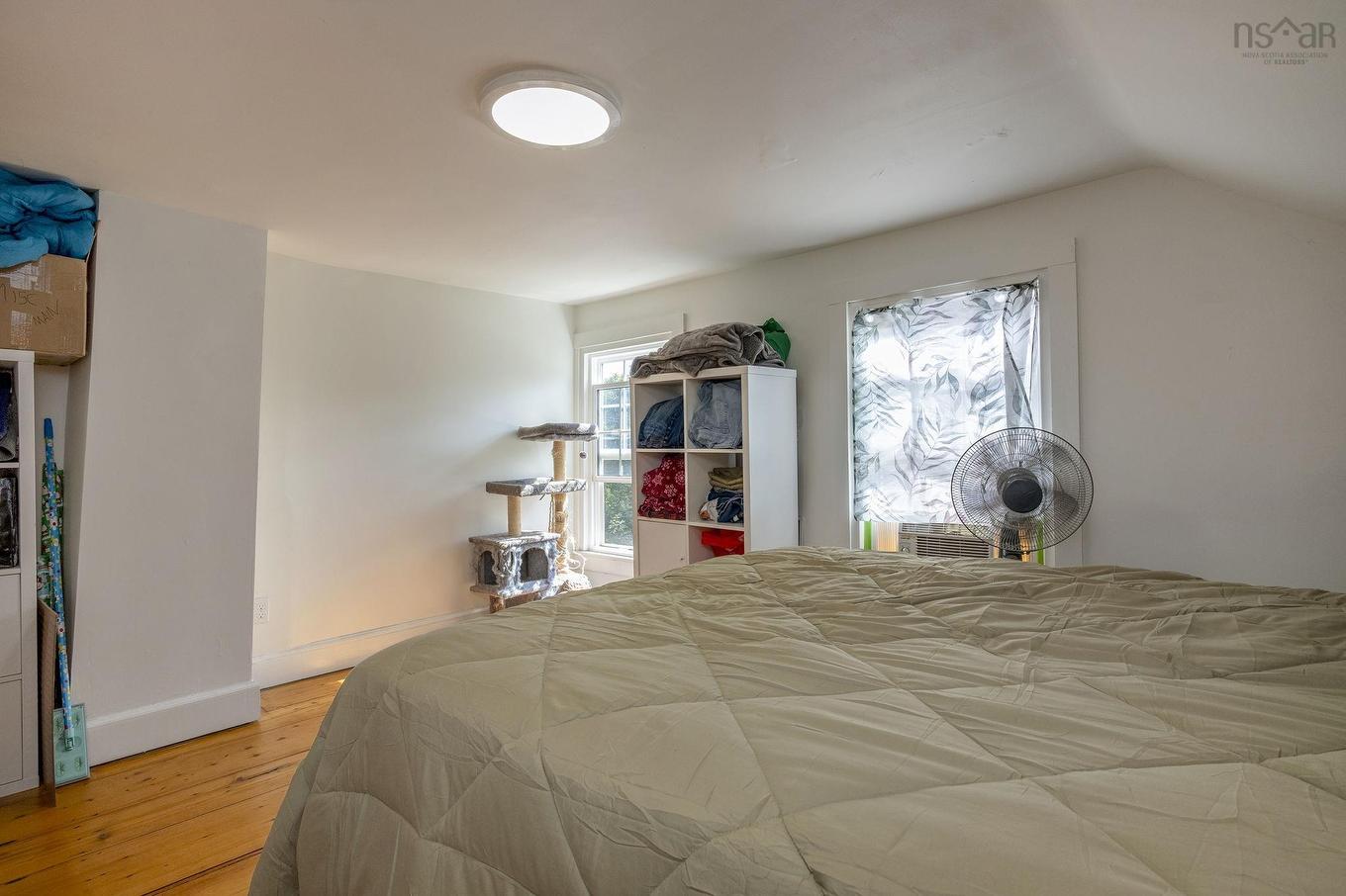 40 Pleasant Street, Bear River, NS