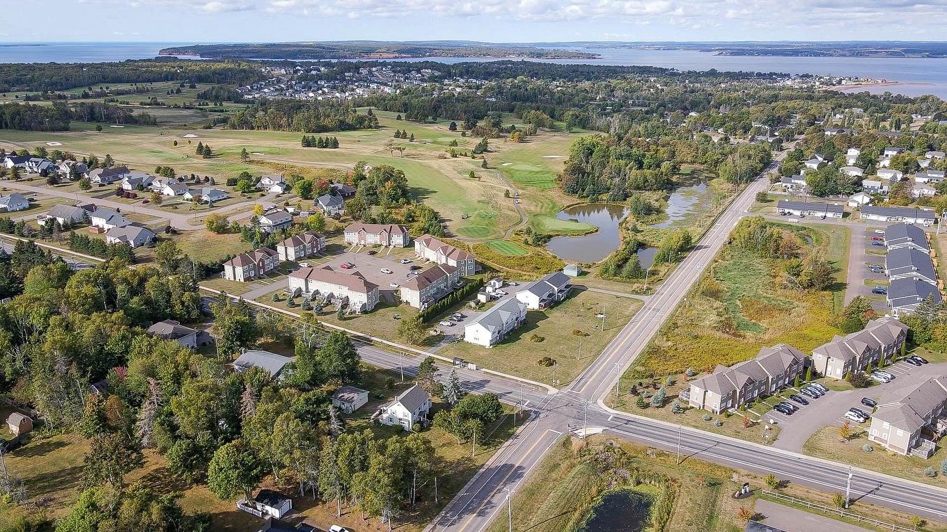 208 Stratford Road, Stratford, PE