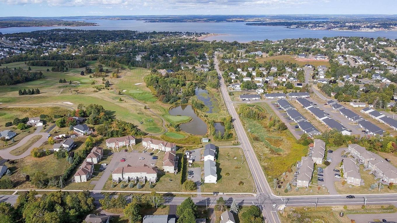 208 Stratford Road, Stratford, PE