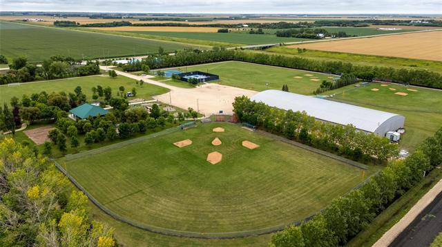 16 Ash Bay, Rosenort, MB