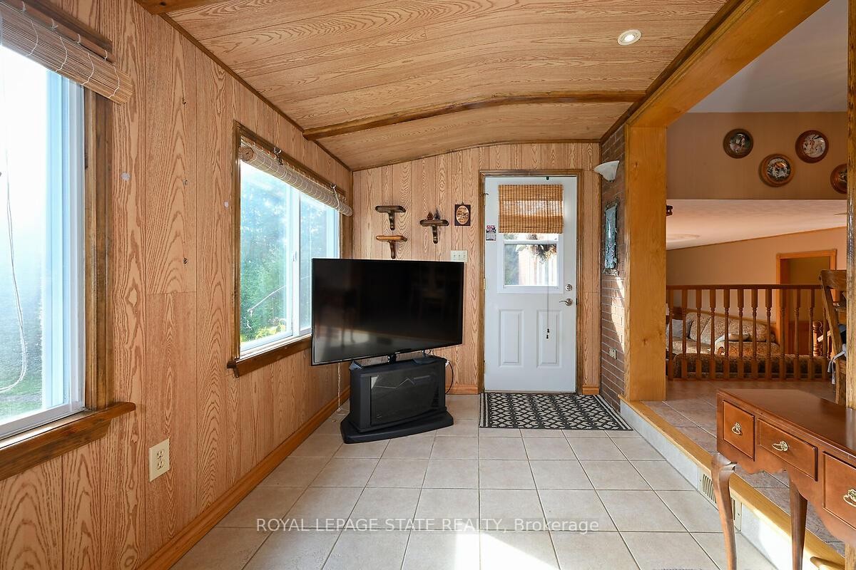 53 Glover Road, Hamilton, ON - Indoor