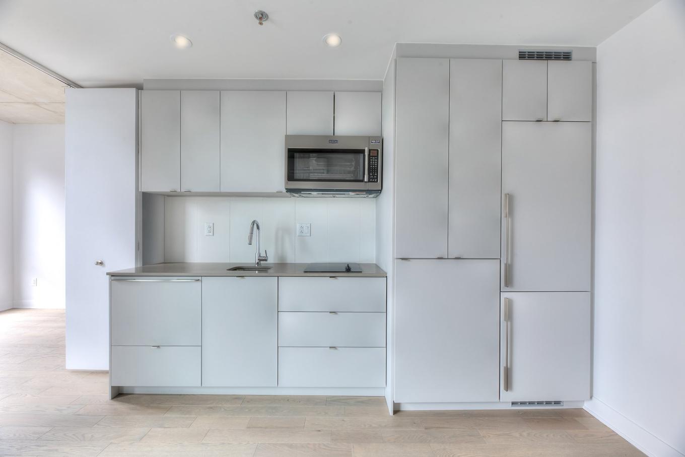 Plafond - 210-2660 Rue Ontario E., Montréal (Ville-Marie), QC - Indoor Photo Showing Kitchen