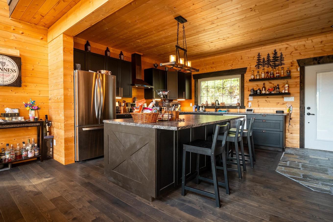 63 S Poplar Bay, District Of Kenora, ON - Indoor