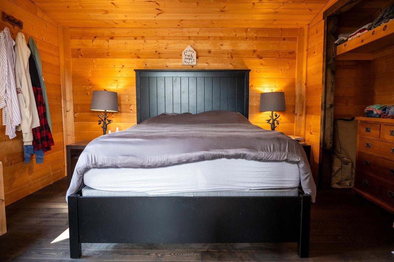 63 S Poplar Bay, District Of Kenora, ON - Indoor Photo Showing Bedroom