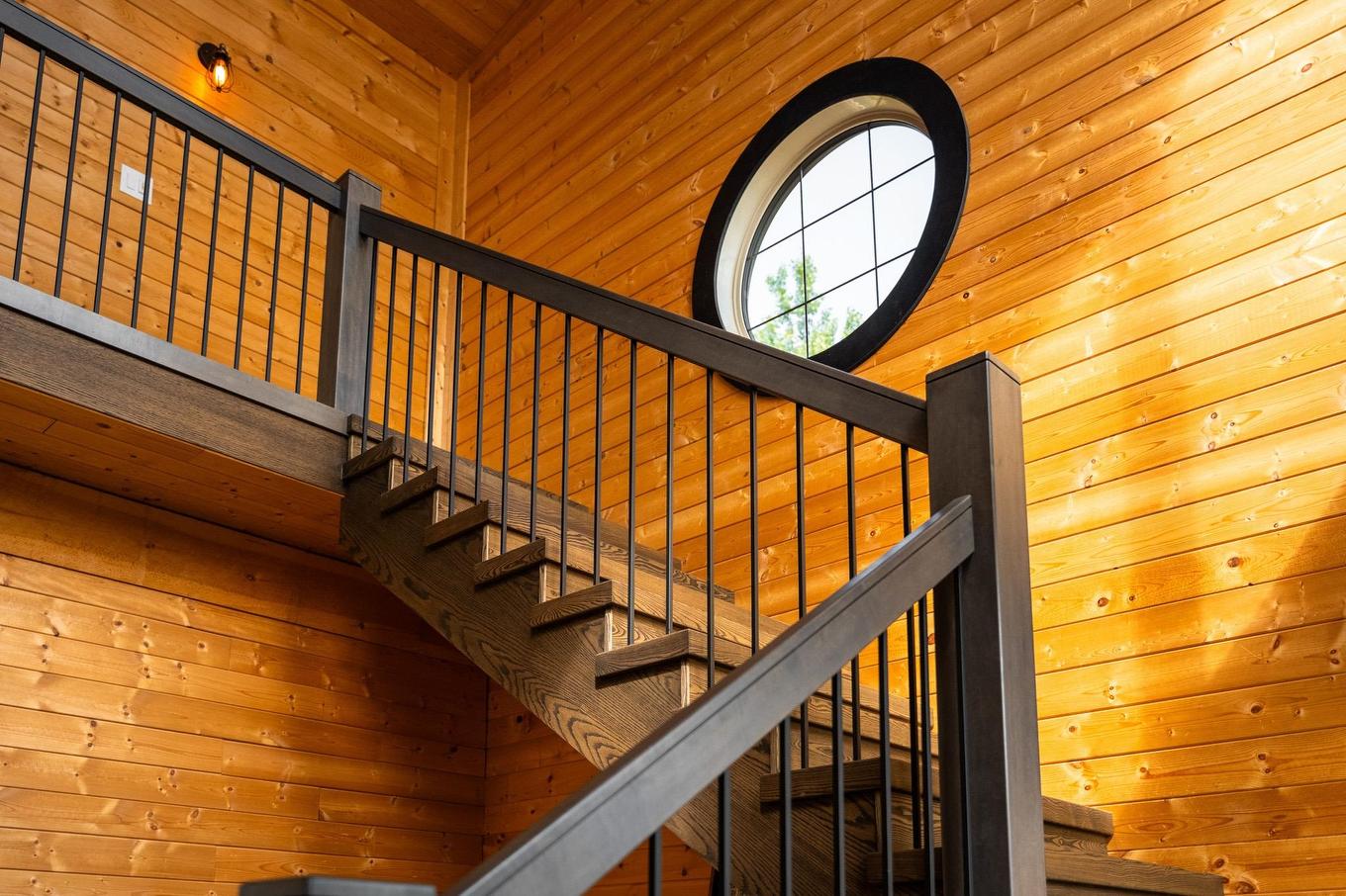 63 S Poplar Bay, District Of Kenora, ON - Indoor Photo Showing Other Room