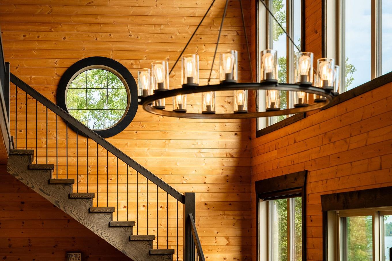 63 S Poplar Bay, District Of Kenora, ON - Indoor Photo Showing Other Room