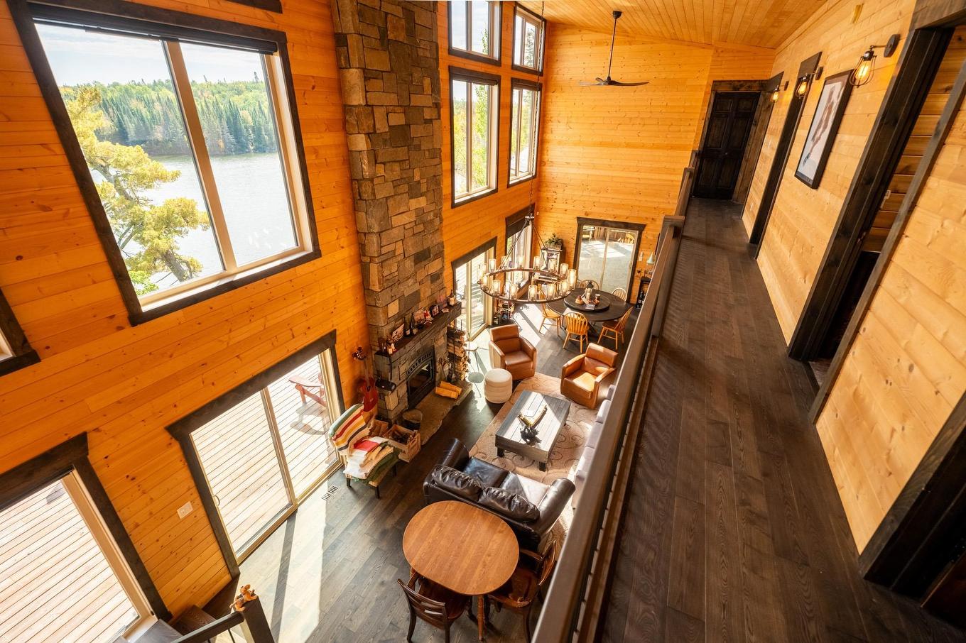 63 S Poplar Bay, District Of Kenora, ON - Indoor Photo Showing Other Room