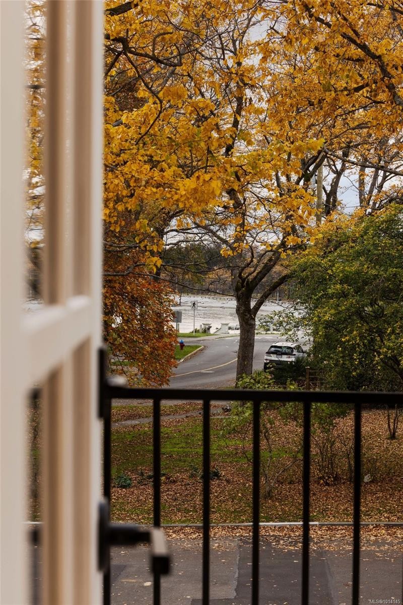 135 Passmore St, Victoria, BC