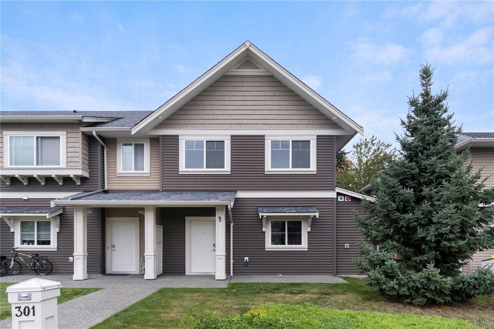 301-1675 Crescent View Dr, Nanaimo, BC