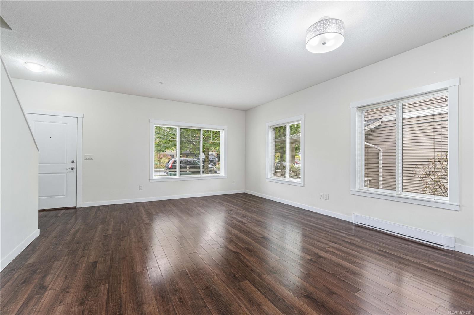 301-1675 Crescent View Dr, Nanaimo, BC