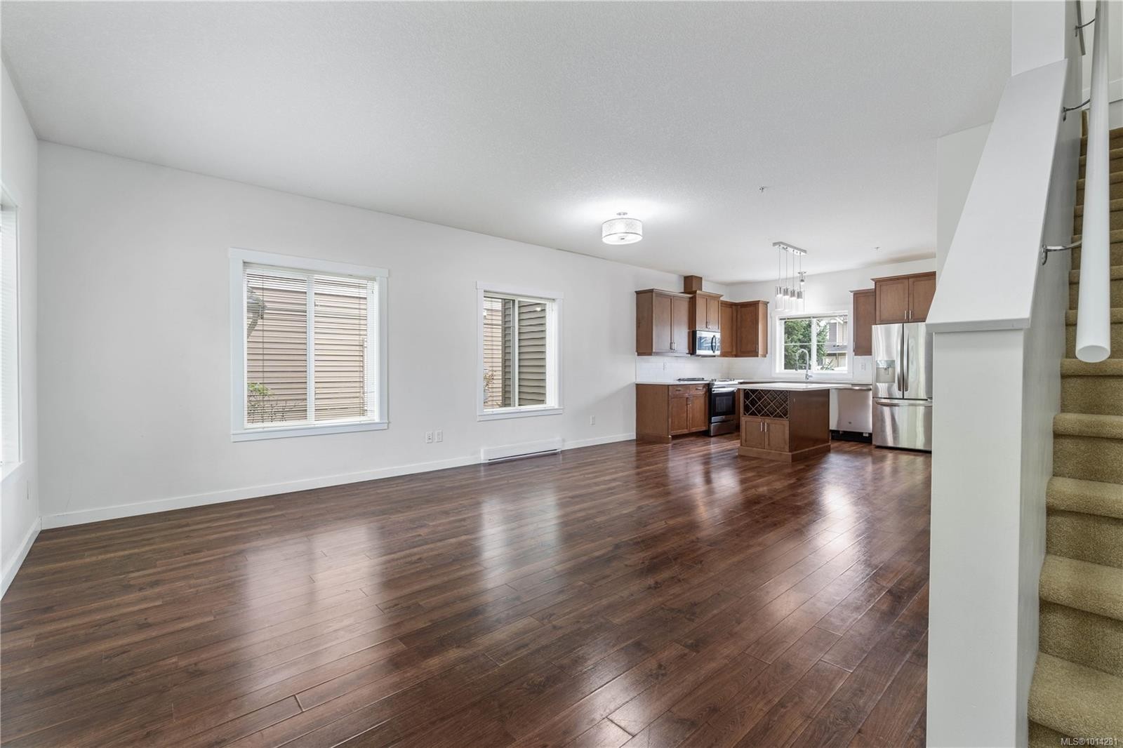 301-1675 Crescent View Dr, Nanaimo, BC