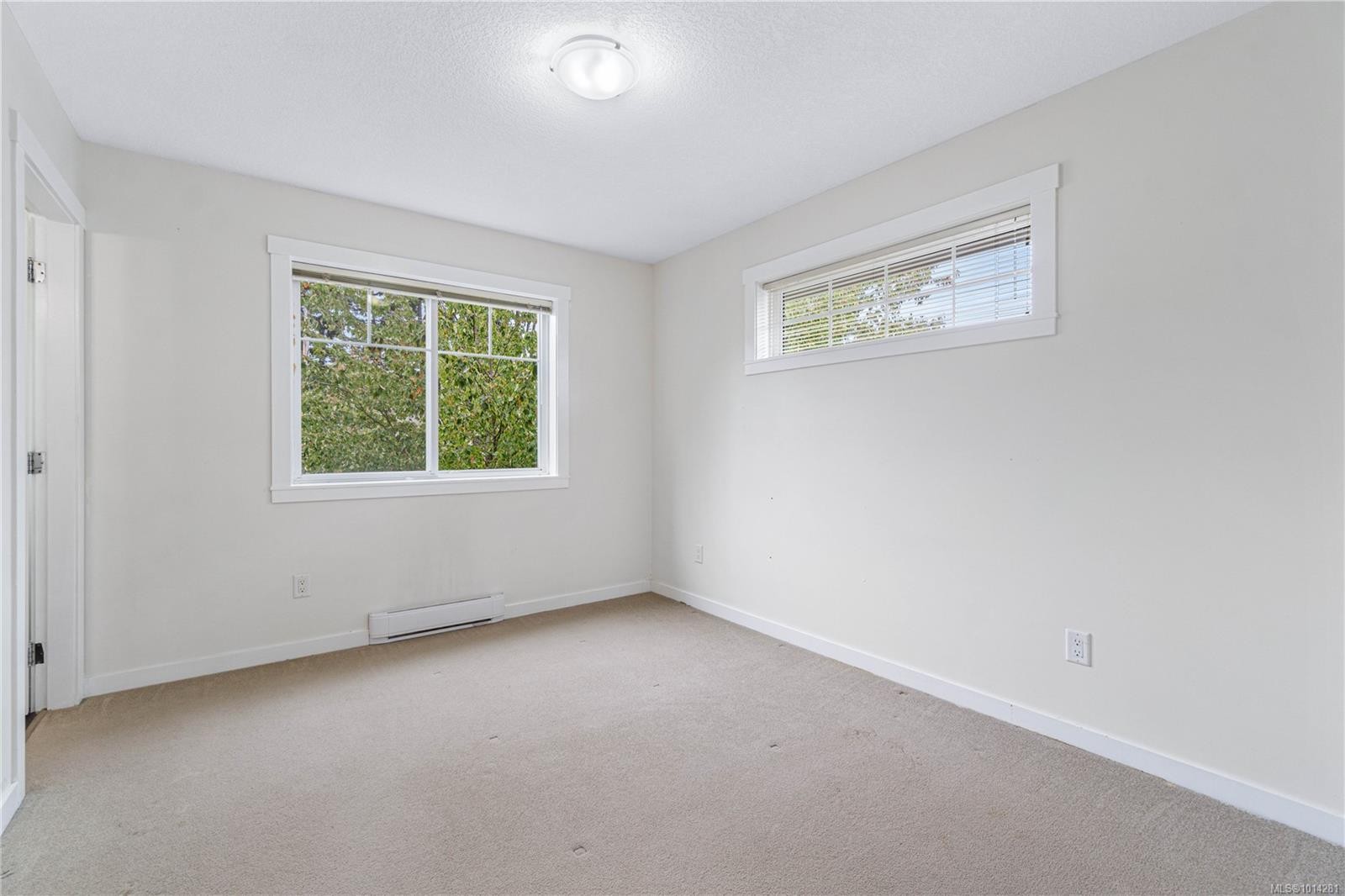 301-1675 Crescent View Dr, Nanaimo, BC