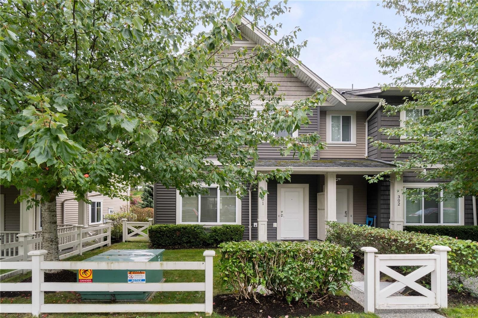 301-1675 Crescent View Dr, Nanaimo, BC