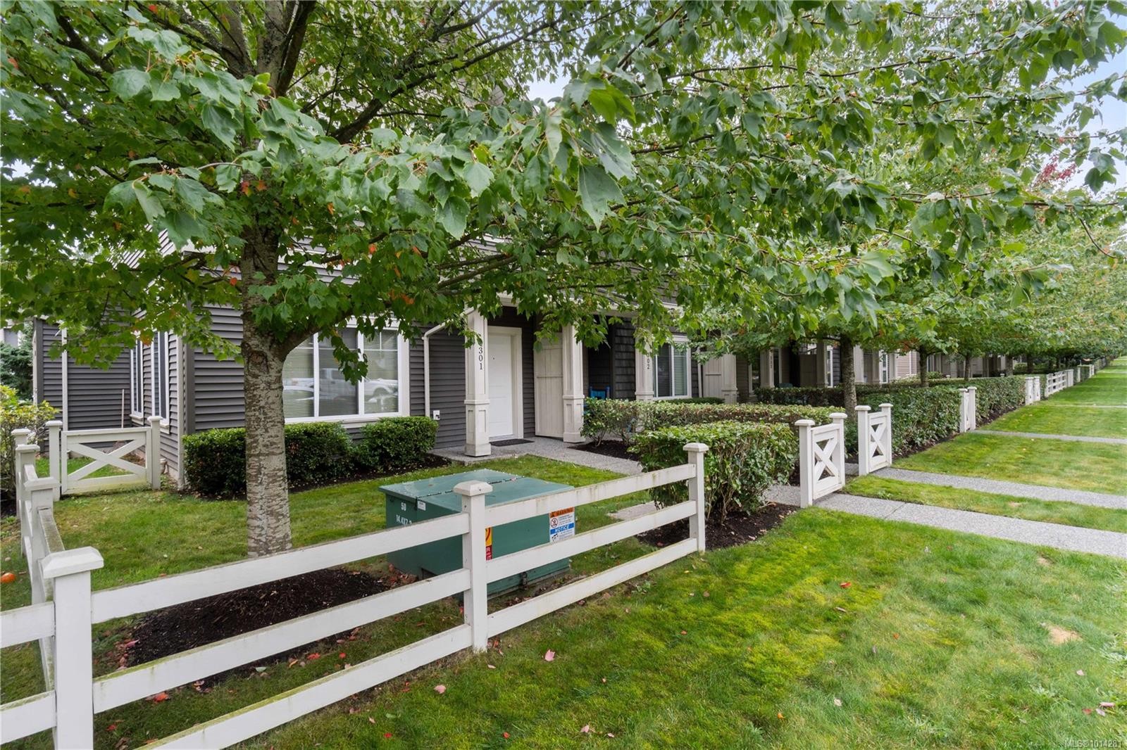 301-1675 Crescent View Dr, Nanaimo, BC