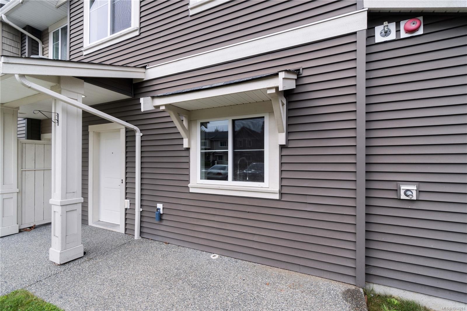 301-1675 Crescent View Dr, Nanaimo, BC