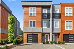 16-2310 Guthrie Rd Comox, BC V9M 4G1