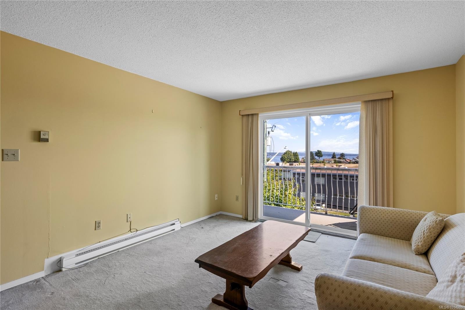 309-9942 Daniel St, Chemainus, BC - Indoor Photo Showing Living Room