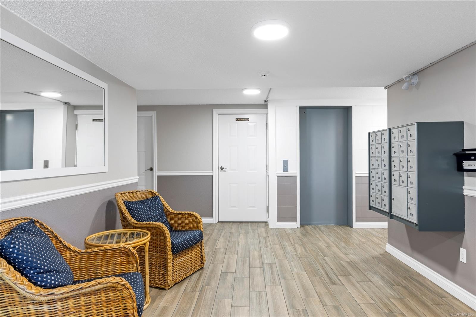 309-9942 Daniel St, Chemainus, BC - Indoor