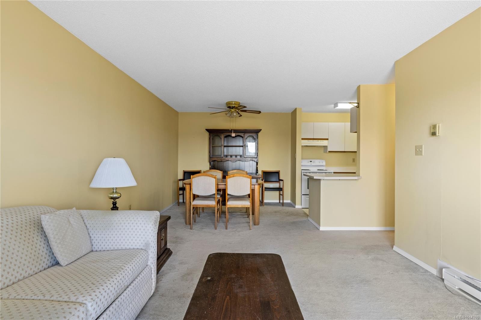 309-9942 Daniel St, Chemainus, BC - Indoor Photo Showing Living Room