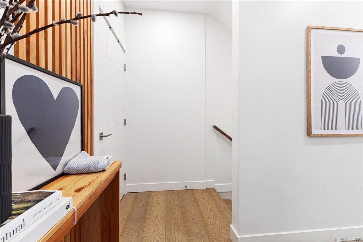 102-5711 Vanderneuk Rd, Nanaimo, BC