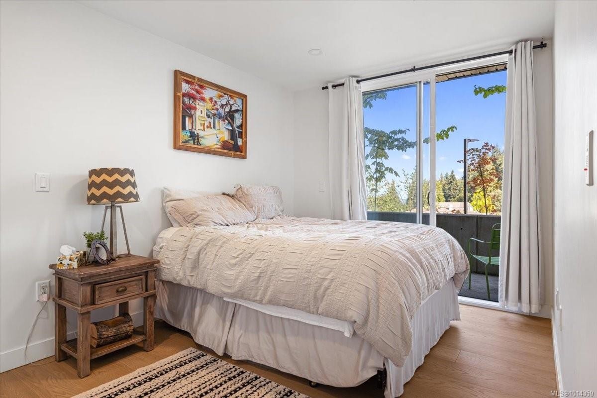 102-5711 Vanderneuk Rd, Nanaimo, BC