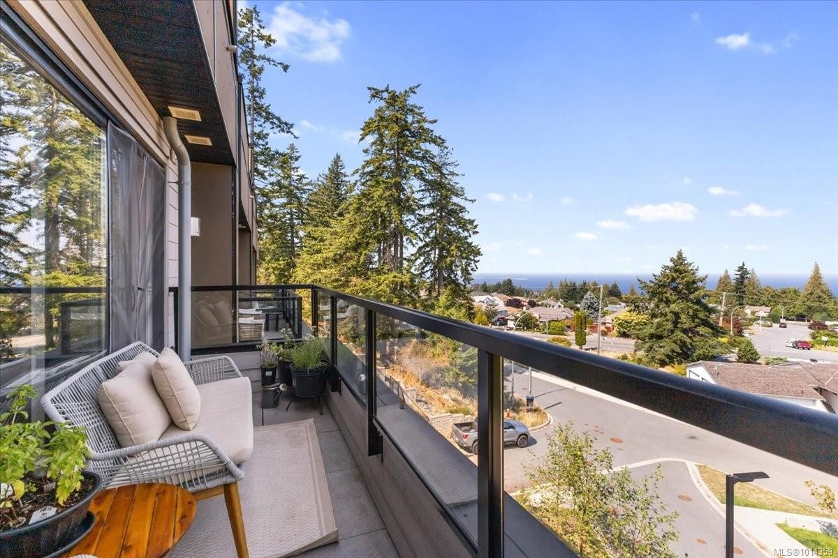 102-5711 Vanderneuk Rd, Nanaimo, BC