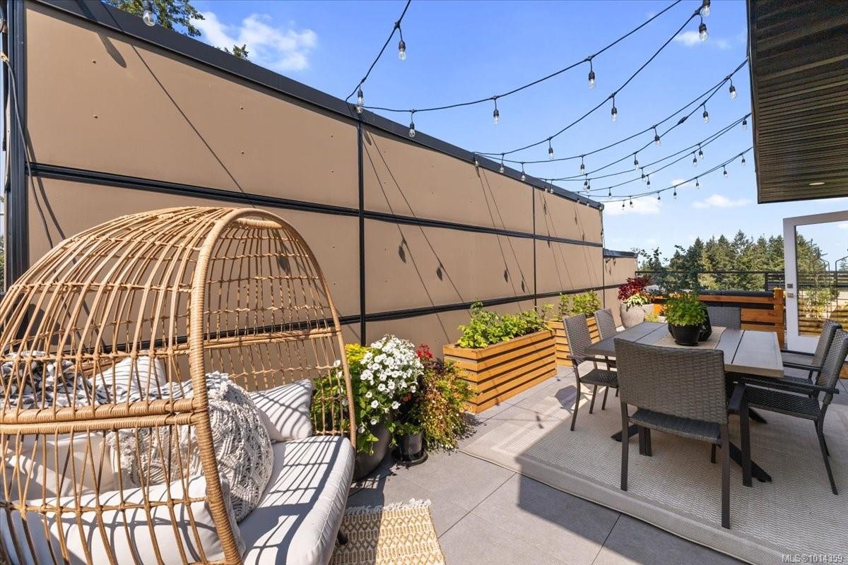 102-5711 Vanderneuk Rd, Nanaimo, BC