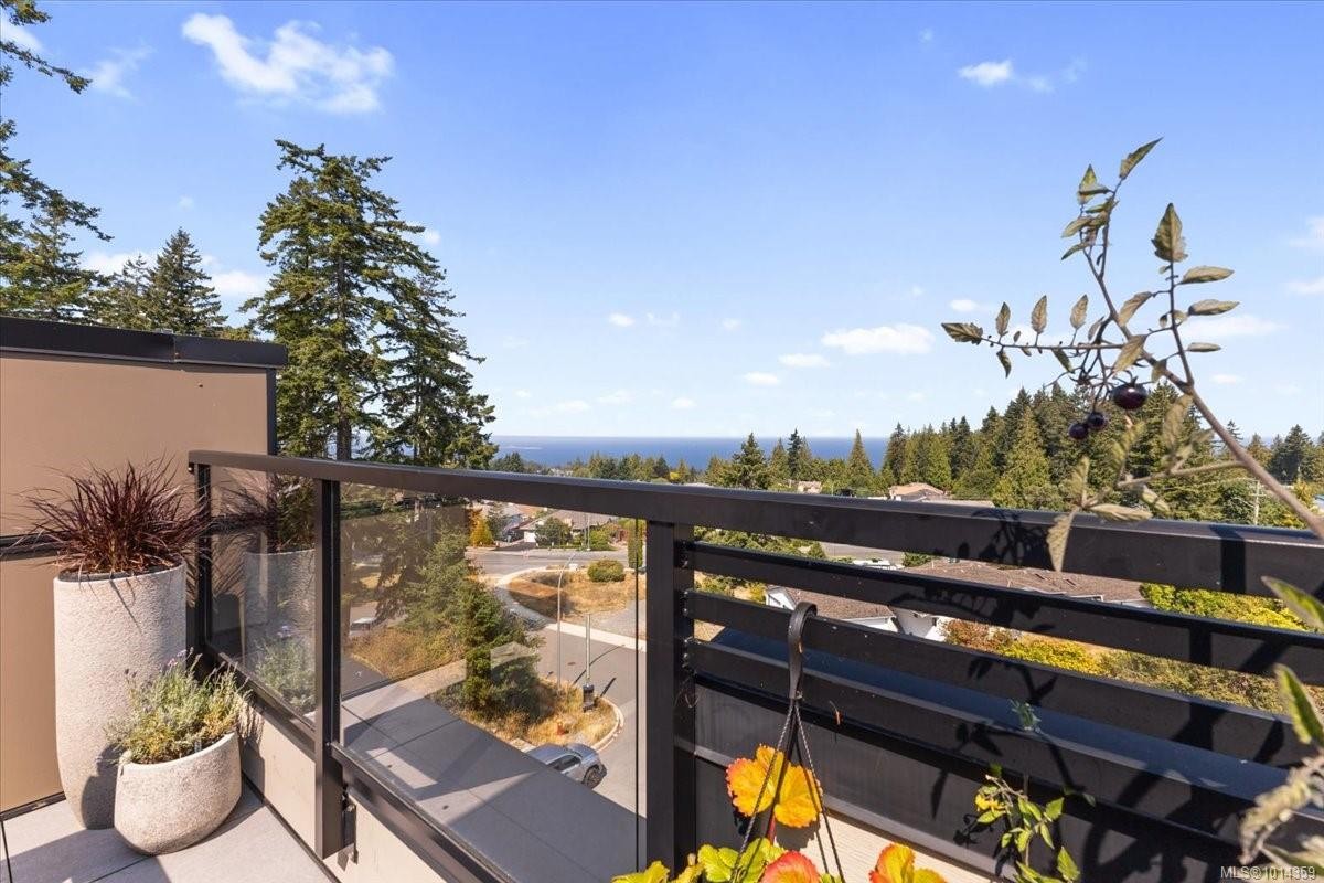 102-5711 Vanderneuk Rd, Nanaimo, BC