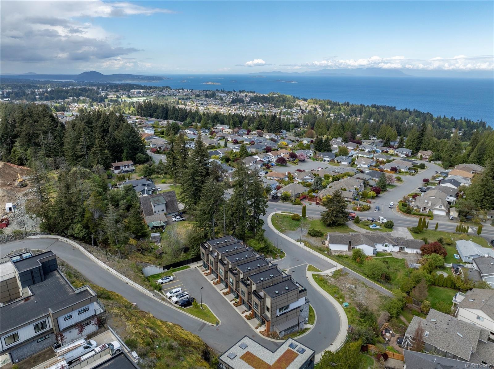 102-5711 Vanderneuk Rd, Nanaimo, BC