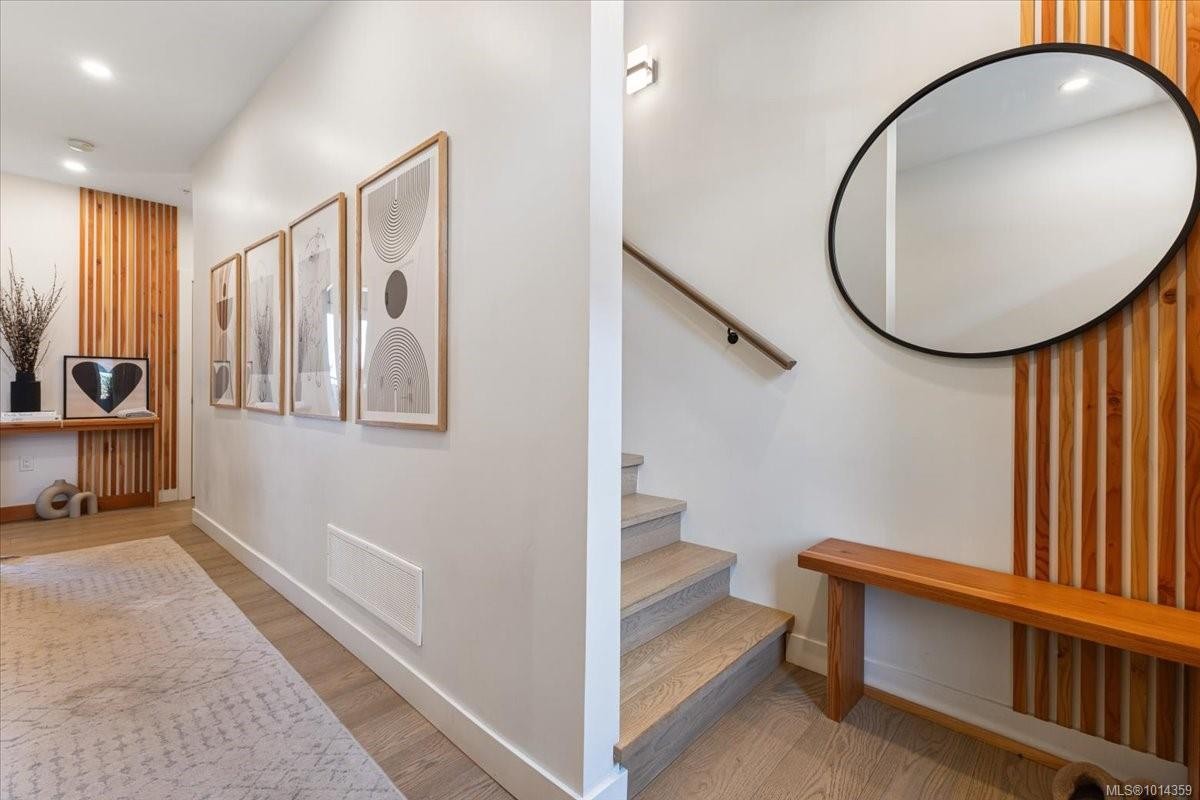 102-5711 Vanderneuk Rd, Nanaimo, BC