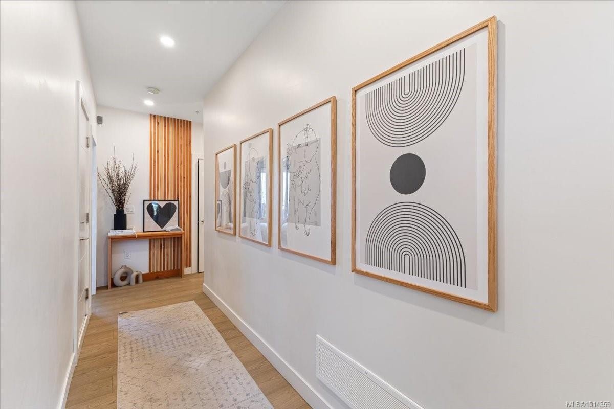 102-5711 Vanderneuk Rd, Nanaimo, BC