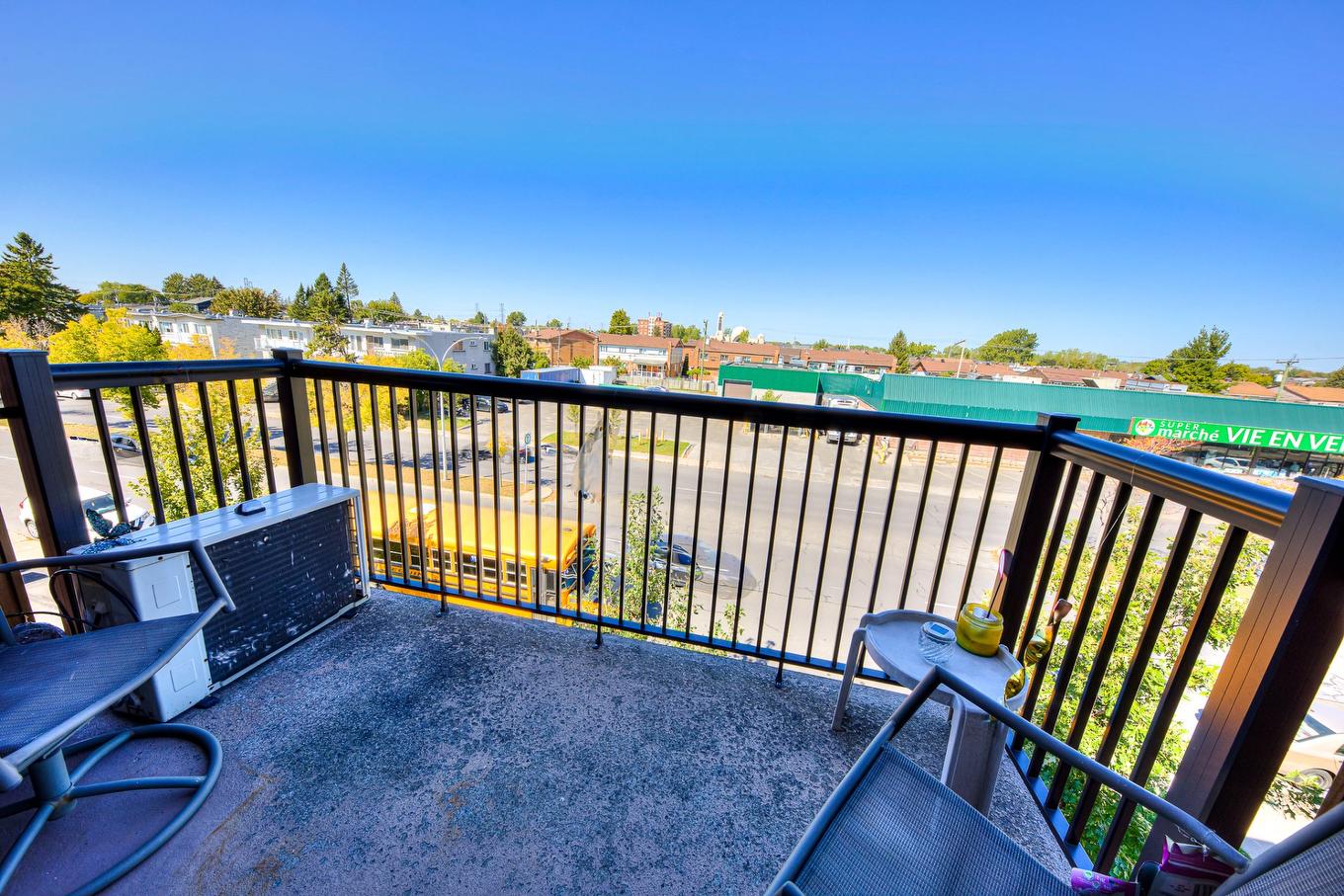 Balcon - 8-4948 Boul. Notre-Dame, Laval (Chomedey), QC - Outdoor With Balcony With Exterior